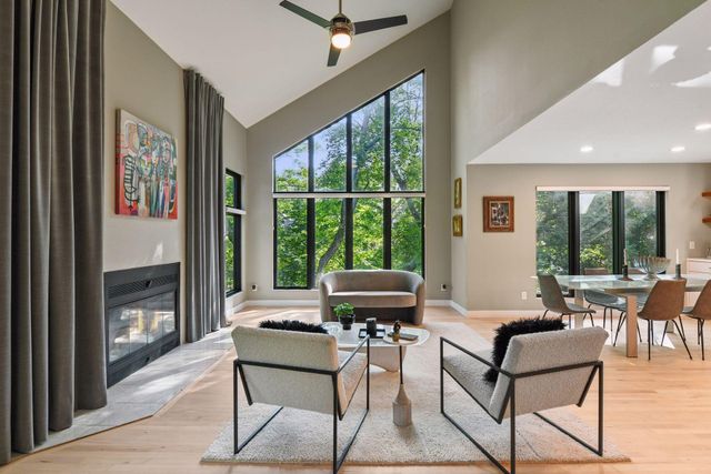 15010 Woods Edge, Minnetonka, MN 55345