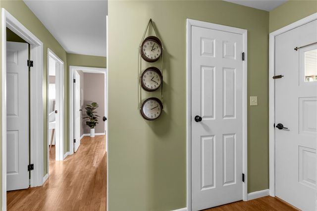 2085 Debrakeleer, Farrell, PA 16121