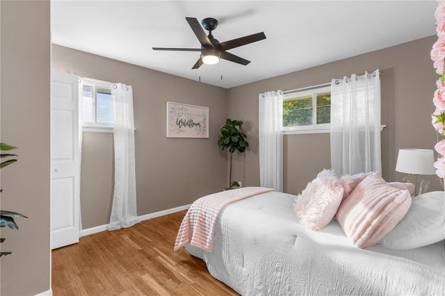 2085 Debrakeleer, Farrell, PA 16121