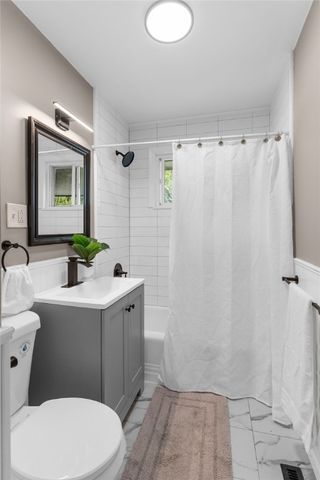 2085 Debrakeleer, Farrell, PA 16121