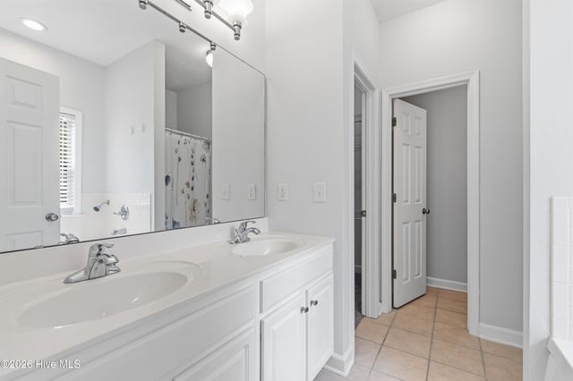 709 E Pipers Glen, Shallotte, NC 28470