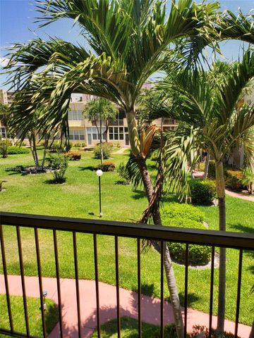 851 NE 14th Ave 414, Hallandale Beach, FL 33009