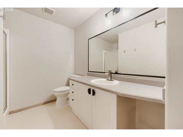 15711 Ne BEECH St 5B, Portland, OR 97230