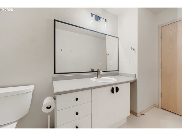 15711 Ne BEECH St 5B, Portland, OR 97230