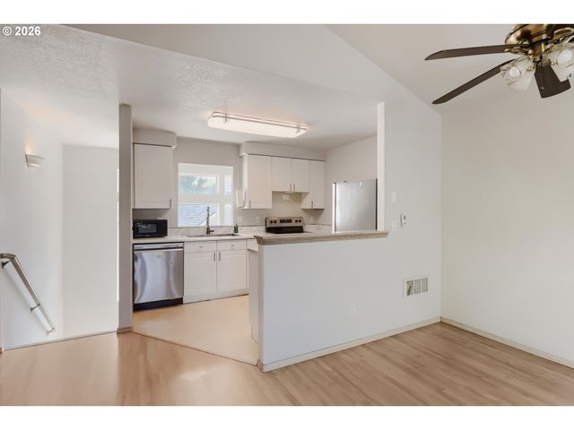 15711 Ne BEECH St 5B, Portland, OR 97230