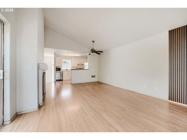 15711 Ne BEECH St 5B, Portland, OR 97230