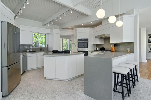 135 Hill Top Drive, Los Gatos, CA 95032