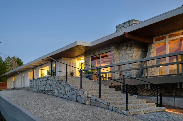 135 Hill Top Drive, Los Gatos, CA 95032