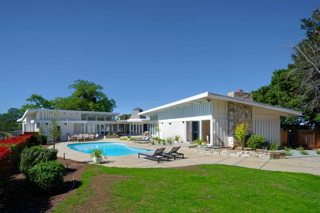 135 Hill Top Drive, Los Gatos, CA 95032