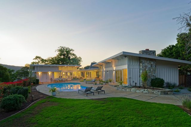 135 Hill Top Drive, Los Gatos, CA 95032