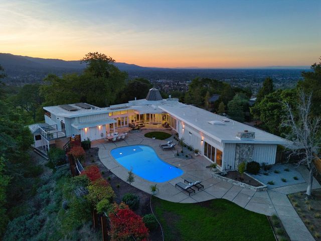 135 Hill Top Drive, Los Gatos, CA 95032