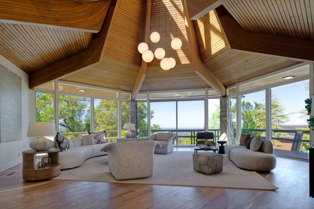 135 Hill Top Drive, Los Gatos, CA 95032