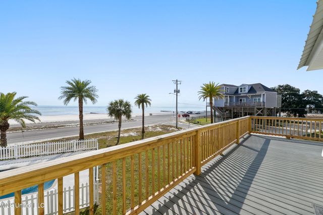 806 W Beach Boulevard, Long Beach, MS 39560