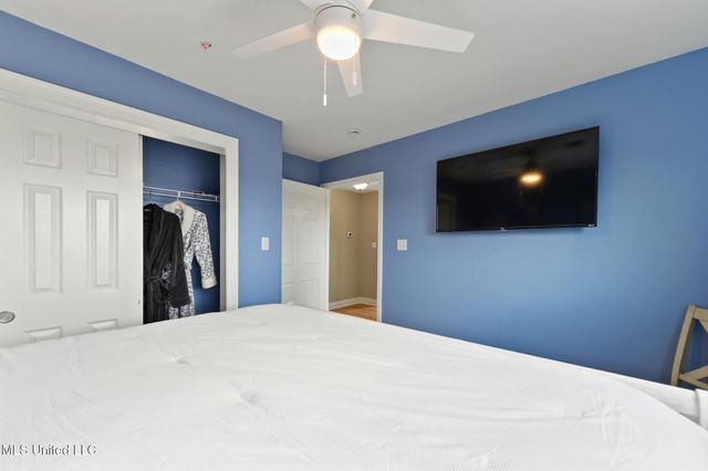 806 W Beach Boulevard, Long Beach, MS 39560