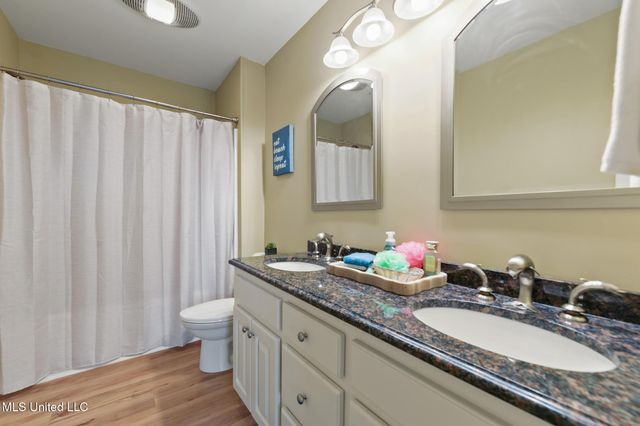 806 W Beach Boulevard, Long Beach, MS 39560