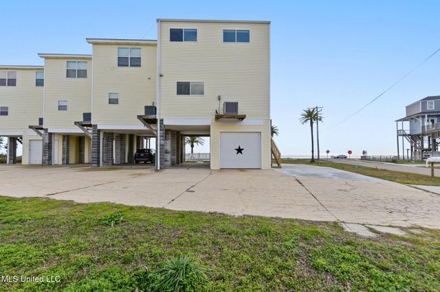 806 W Beach Boulevard, Long Beach, MS 39560