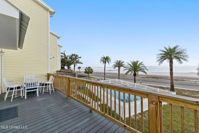 806 W Beach Boulevard, Long Beach, MS 39560