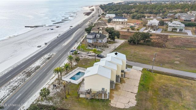 806 W Beach Boulevard, Long Beach, MS 39560