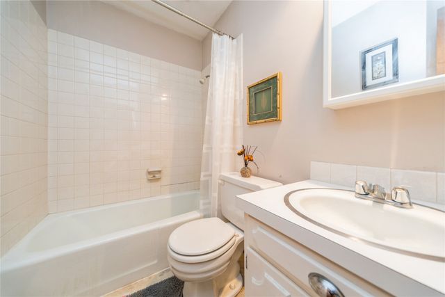 4021 80th Street, Urbandale, IA 50322