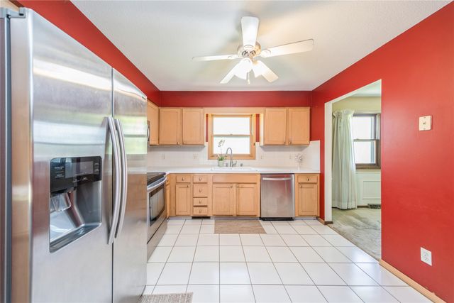 4021 80th Street, Urbandale, IA 50322