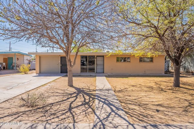 551 W HARDING Avenue, Coolidge, AZ 85128