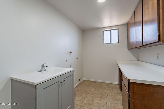551 W HARDING Avenue, Coolidge, AZ 85128