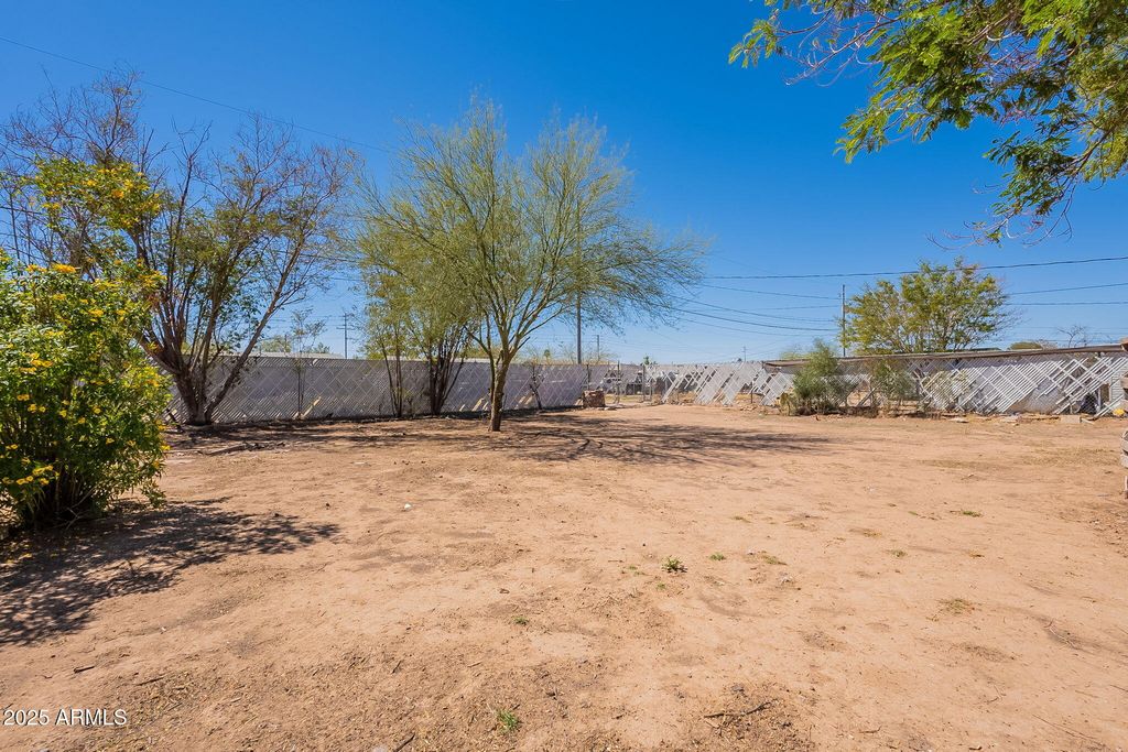Image 46 of property listing at 551 W HARDING Avenue, Coolidge, AZ 85128