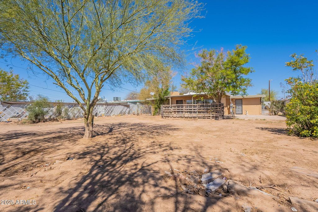 Image 47 of property listing at 551 W HARDING Avenue, Coolidge, AZ 85128