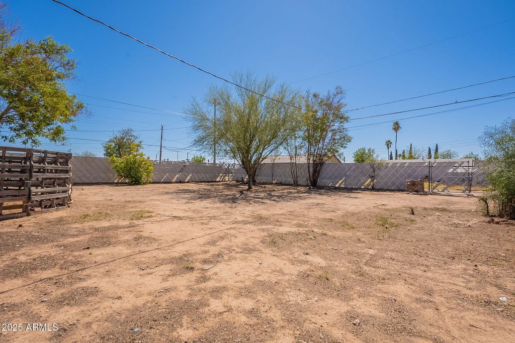 Image 49 of property listing at 551 W HARDING Avenue, Coolidge, AZ 85128