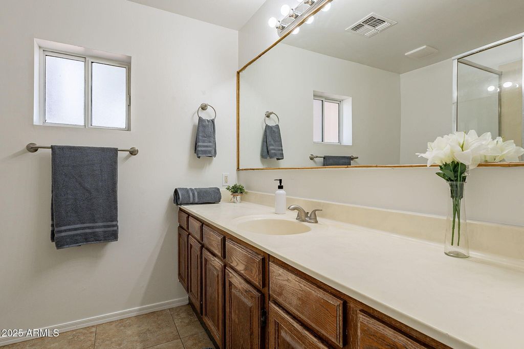 Image 5 of property listing at 551 W HARDING Avenue, Coolidge, AZ 85128