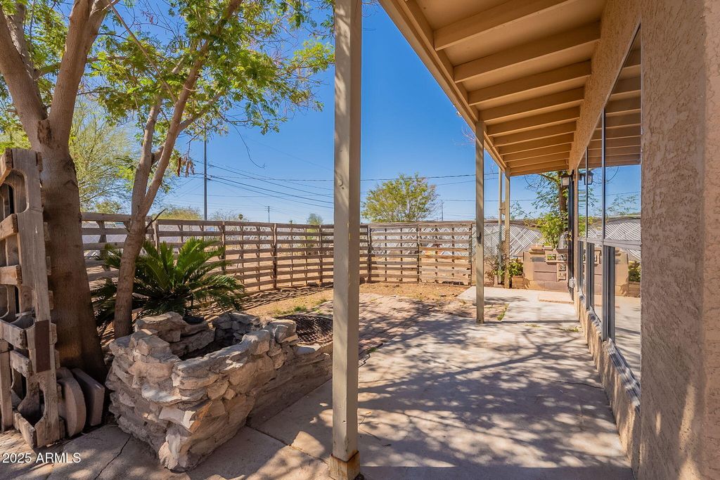Image 6 of property listing at 551 W HARDING Avenue, Coolidge, AZ 85128