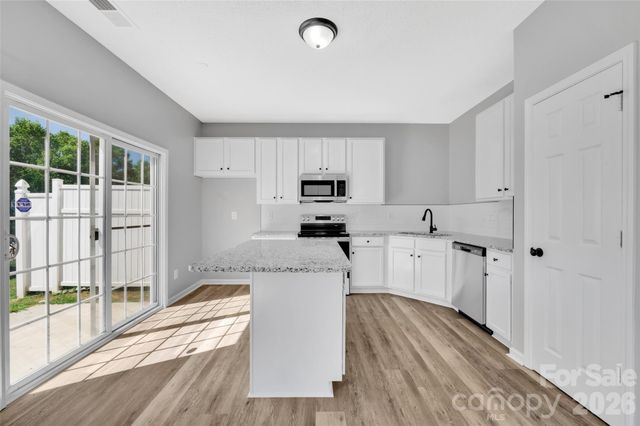 8558 Carolina Lily Lane, Charlotte, NC 28262