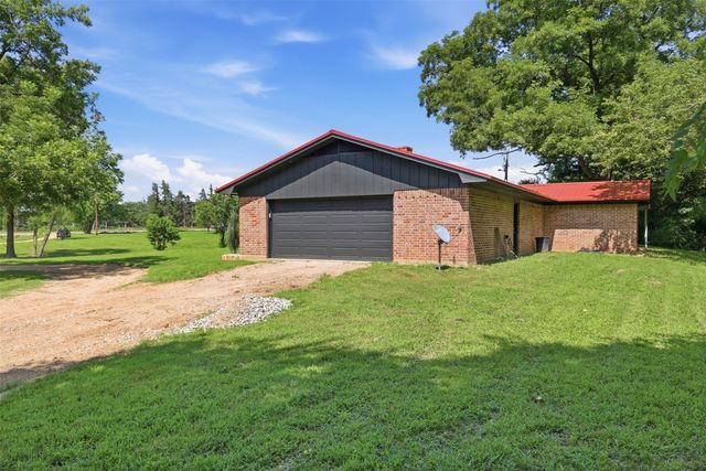 898 Farm Road 21, Mount Vernon, TX 75457