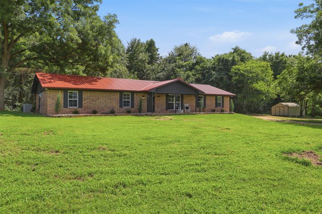 898 Farm Road 21, Mount Vernon, TX 75457