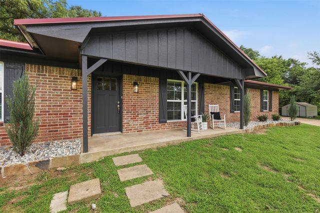 898 Farm Road 21, Mount Vernon, TX 75457