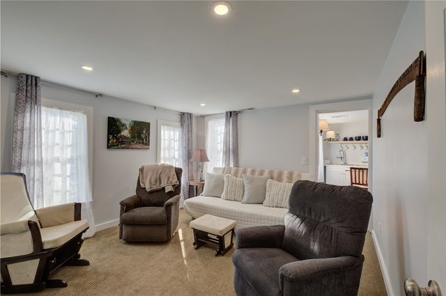 3351 Post Road, Warwick, RI 02886