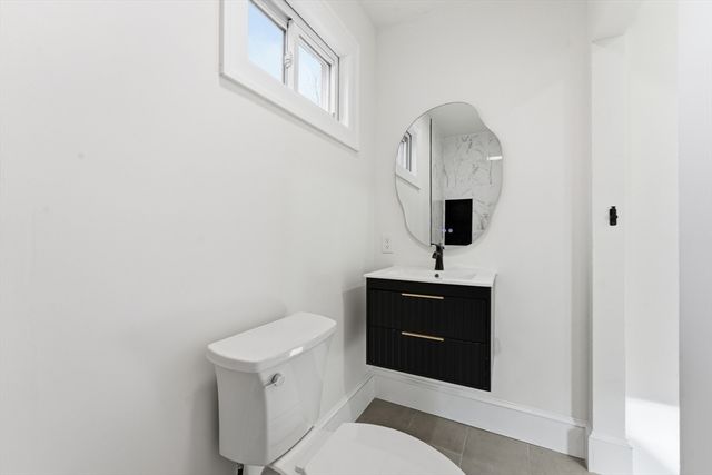 58 Field St, West Springfield, MA 01089