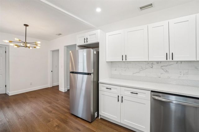 3710 W GRIFLOW STREET, Tampa, FL 33629