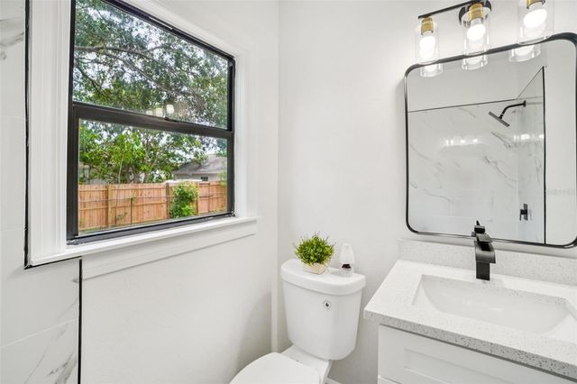 3710 W GRIFLOW STREET, Tampa, FL 33629