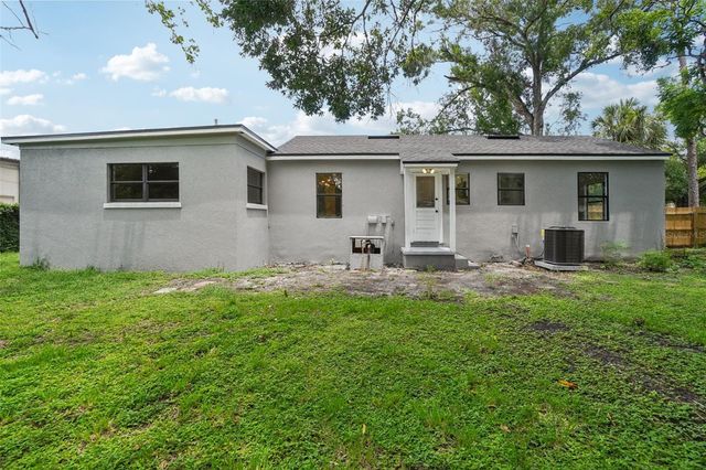 3710 W GRIFLOW STREET, Tampa, FL 33629