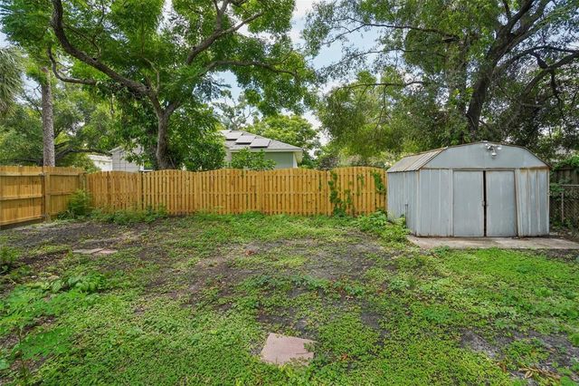 3710 W GRIFLOW STREET, Tampa, FL 33629