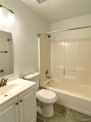 16455 Hampden Place, Florissant, MO 63034