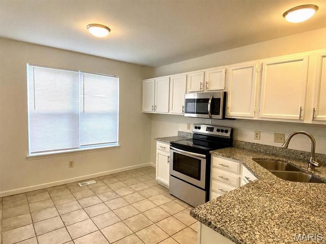 16455 Hampden Place, Florissant, MO 63034