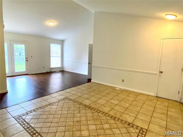 16455 Hampden Place, Florissant, MO 63034