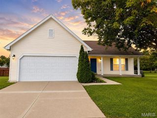 16455 Hampden Place, Florissant, MO 63034