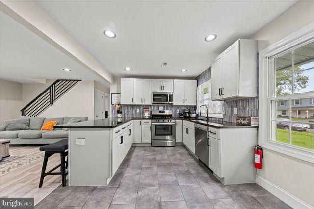 17 BALLAD LN, Willingboro, NJ 08046