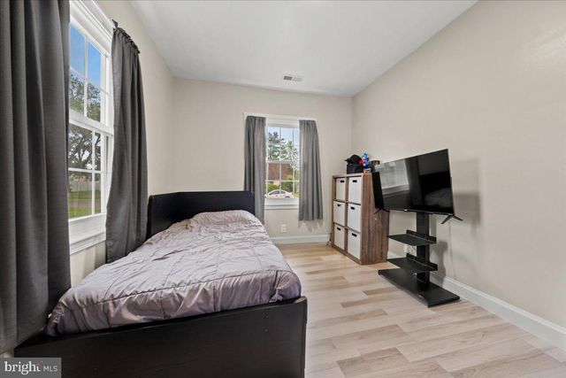 17 BALLAD LN, Willingboro, NJ 08046