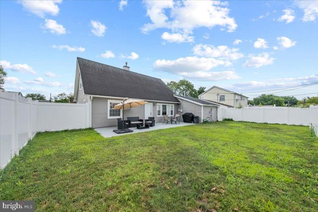 17 BALLAD LN, Willingboro, NJ 08046