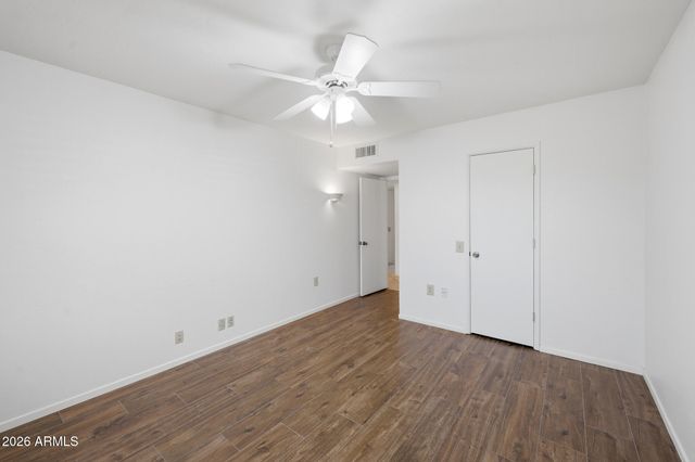 9710 W HAWTHORN Court, Sun City, AZ 85351