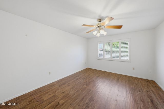 9710 W HAWTHORN Court, Sun City, AZ 85351